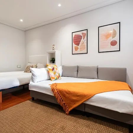 El Loft De Castrelos Con Parking Lägenhet